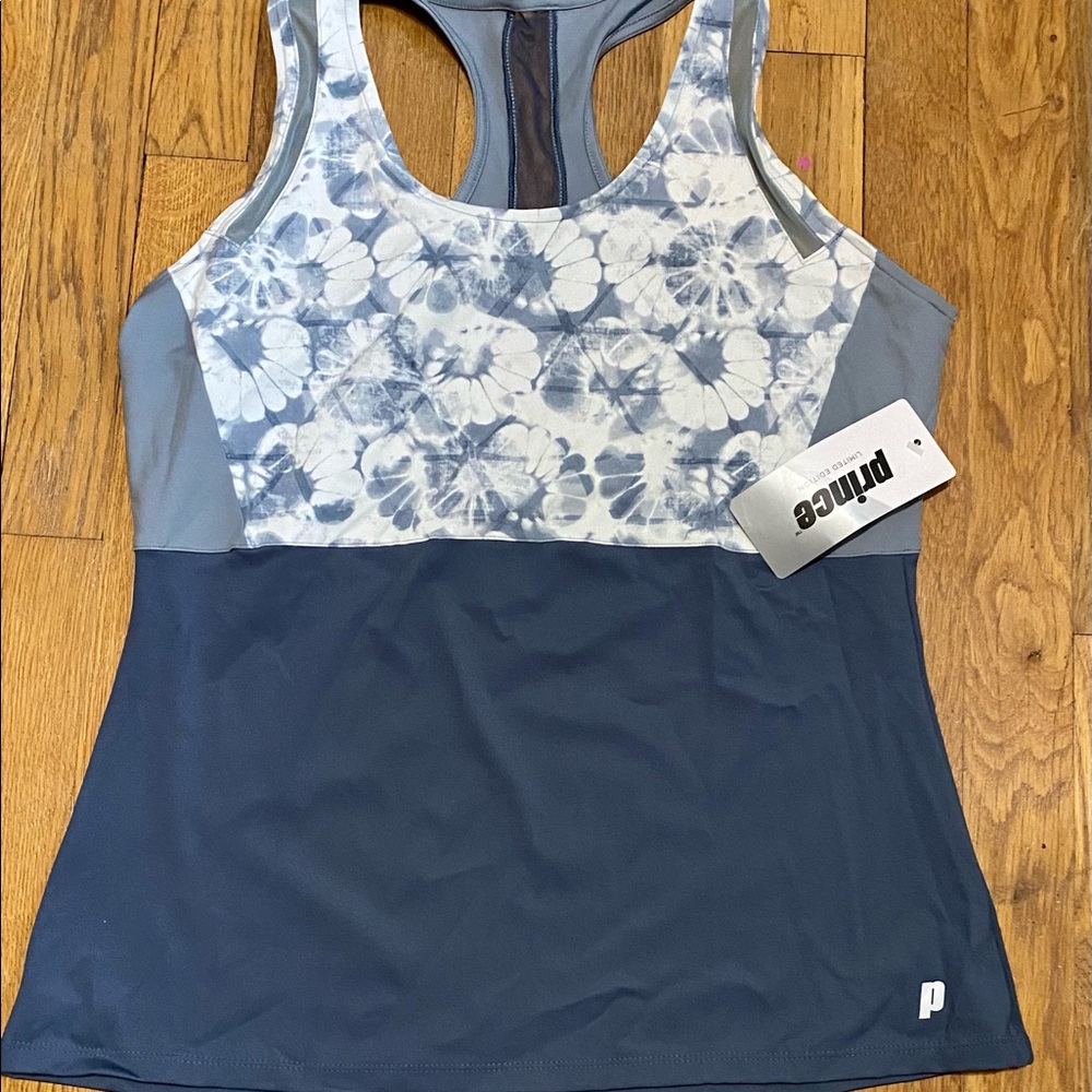 New Women’s t-back tennis top, wicking material